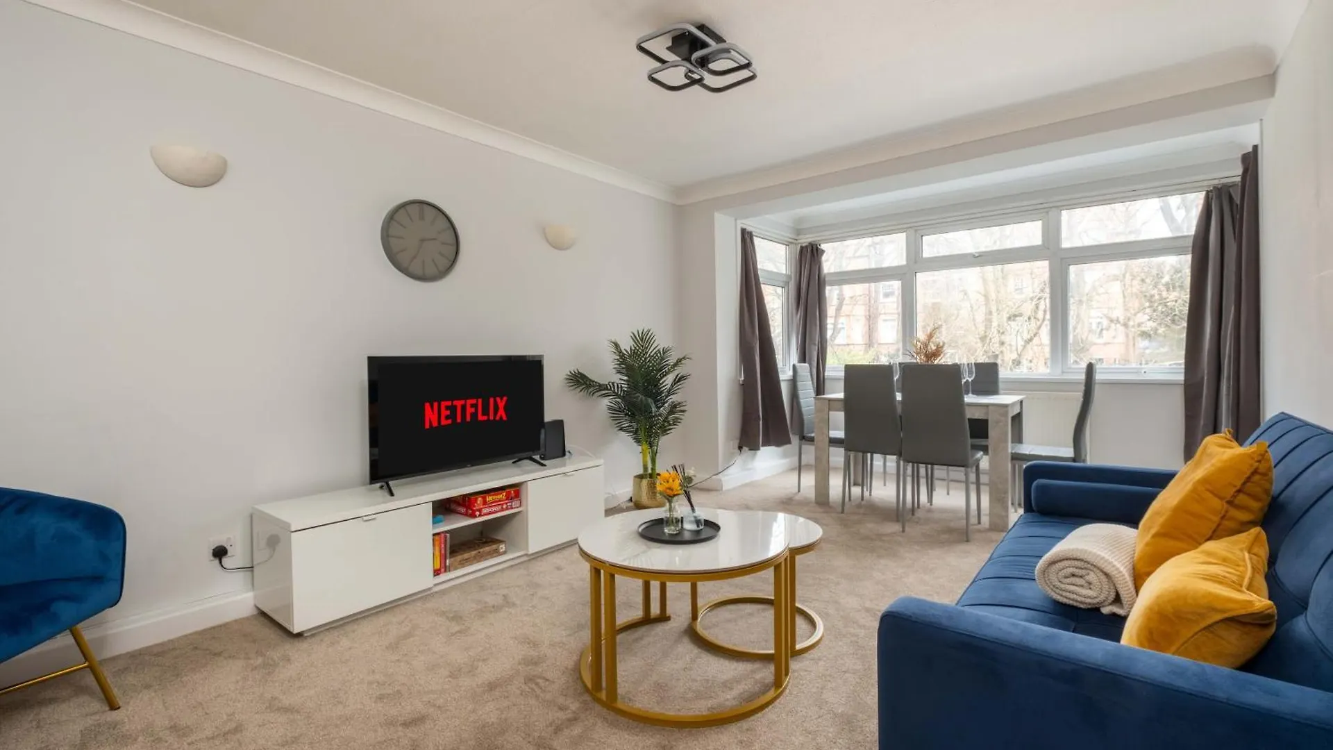 Stylish 2 Bedroom In Central Brighton Free Parking Near Beach And Train Station 0*,  Reino Unido